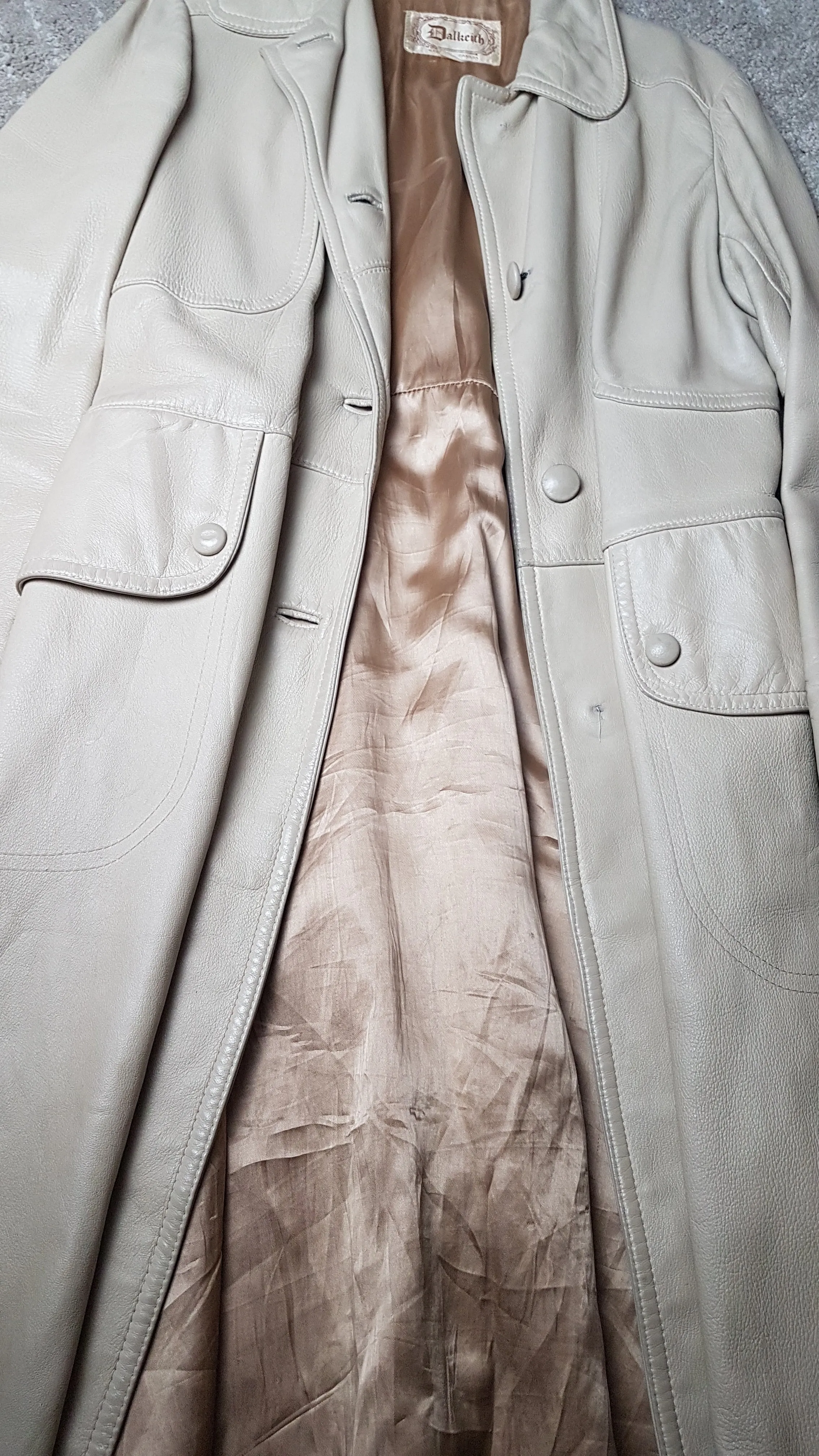 Vintage 70's | Beige/Sand Leather Belted Trench Coat