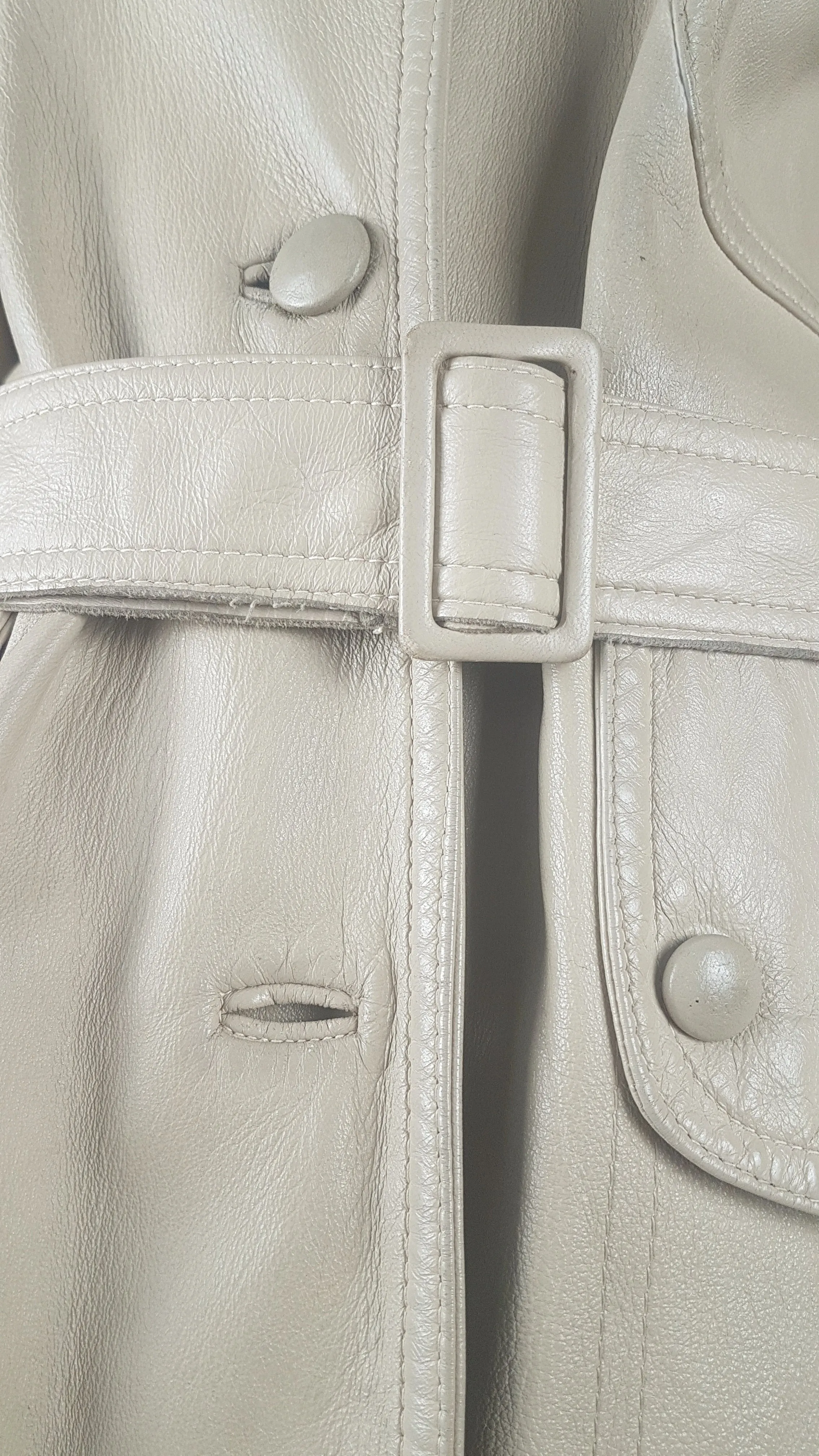 Vintage 70's | Beige/Sand Leather Belted Trench Coat